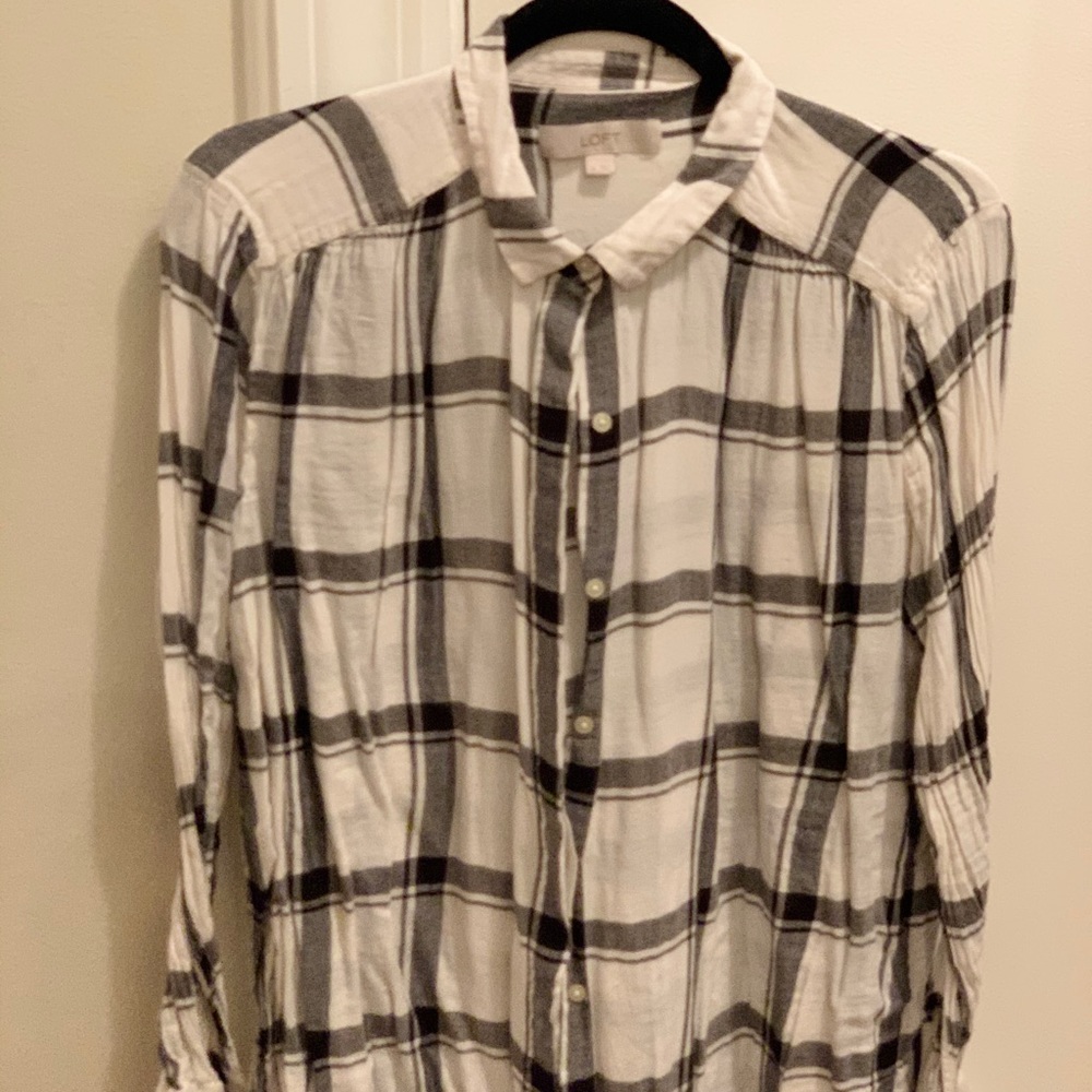 Black and cream plaid button up